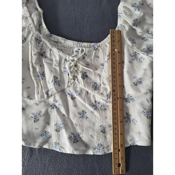 Hollister XS Puff Sleeve Mini Top Peasant Coquette White Blue Flowers Festival - Picture 3 of 7